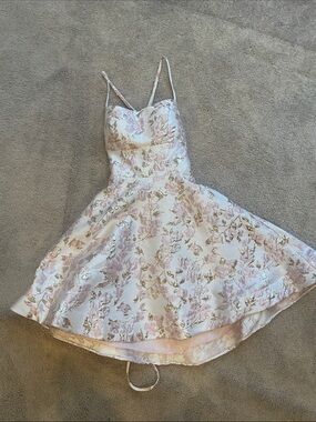 B Darlin Juinors Pink/White/Gold Floral A Line Dress - Great Condition
